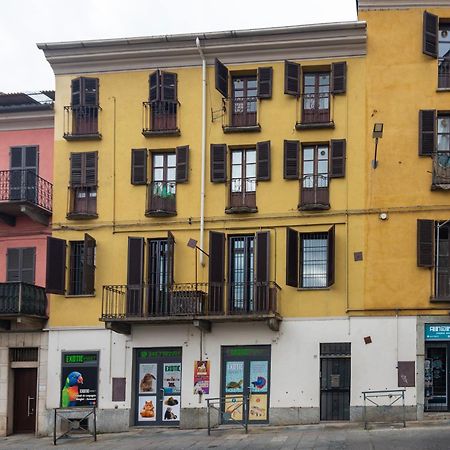 Domus Antiche Mura Asti Bagian luar foto