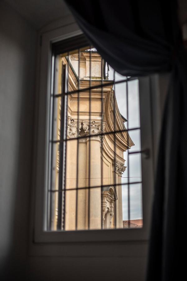 Domus Antiche Mura Asti Bagian luar foto