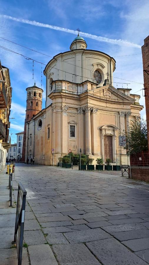 Domus Antiche Mura Asti Bagian luar foto