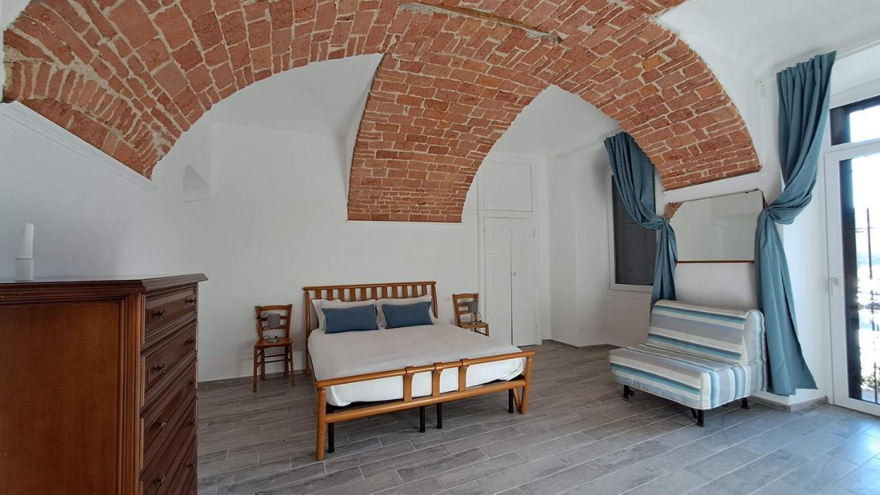 Domus Antiche Mura Asti Bagian luar foto